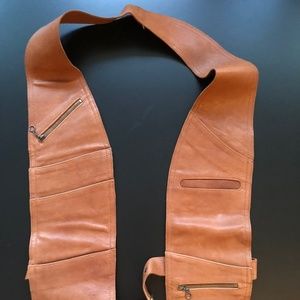 Tan Leather Vest w/ Zipper Design